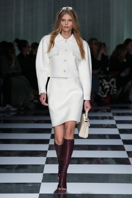 Коллекция Versace Ready-To-Wear Весна-Лето 2024