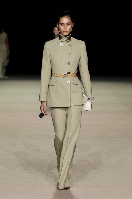 Высокая мода Carla Zampatti Resort 2025