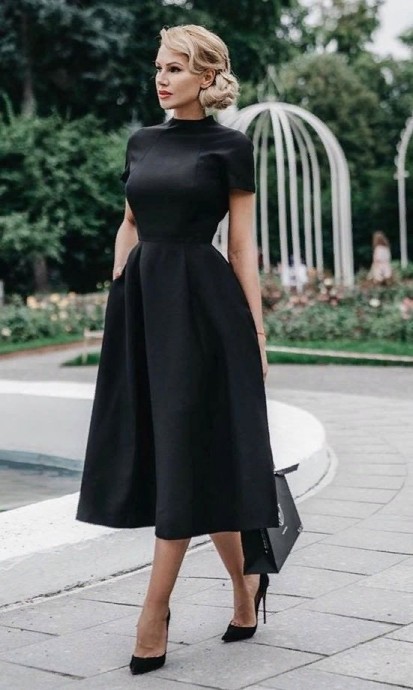 Какое черное платье самое красивое?