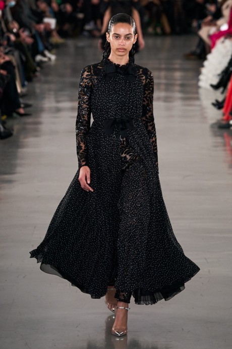 Коллекция Giambattista Valli Ready-To-Wear Осень-Зима 2022/2023 Коллекция Giambattista Valli Ready-To-Wear Осень-Зима 2022/2023