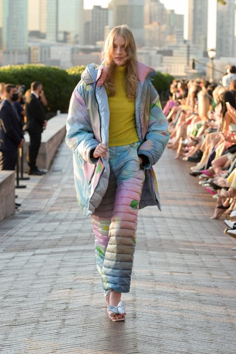 Коллекция Cynthia Rowley Ready-To-Wear Весна-Лето 2022 Коллекция Cynthia Rowley Ready-To-Wear Весна-Лето 2022
