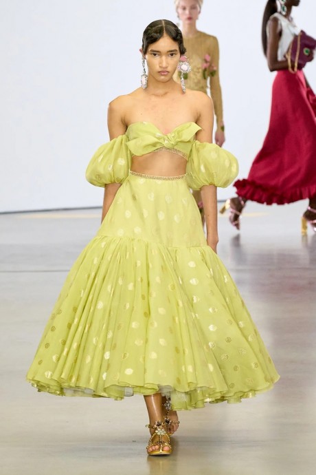 Коллекция Giambattista Valli Ready-To-Wear Весна-Лето 2023 Коллекция Giambattista Valli Ready-To-Wear Весна-Лето 2023