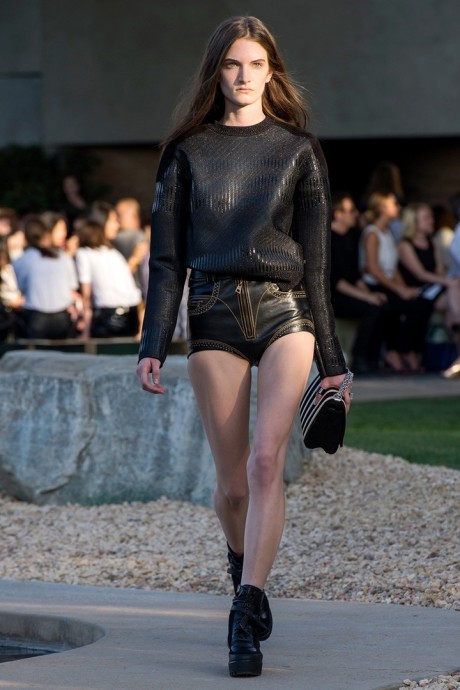Модели коллекции Louis Vuitton