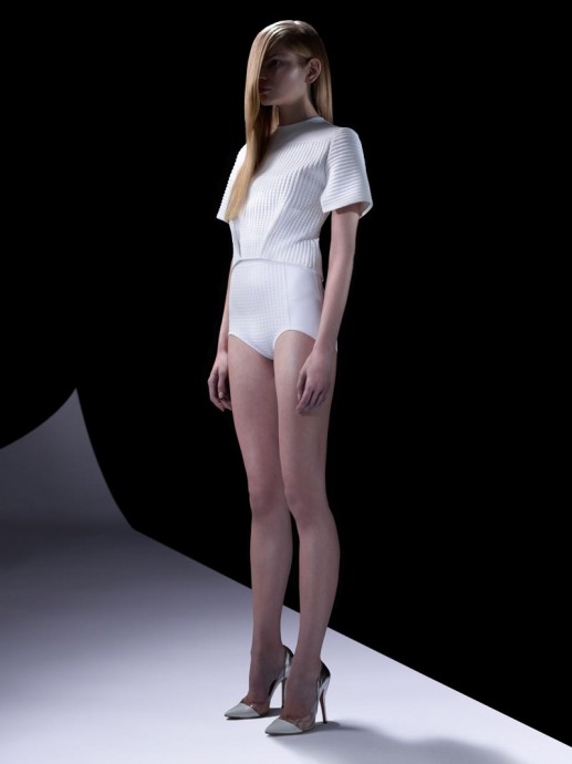 Модели коллекции Mugler’s Resort