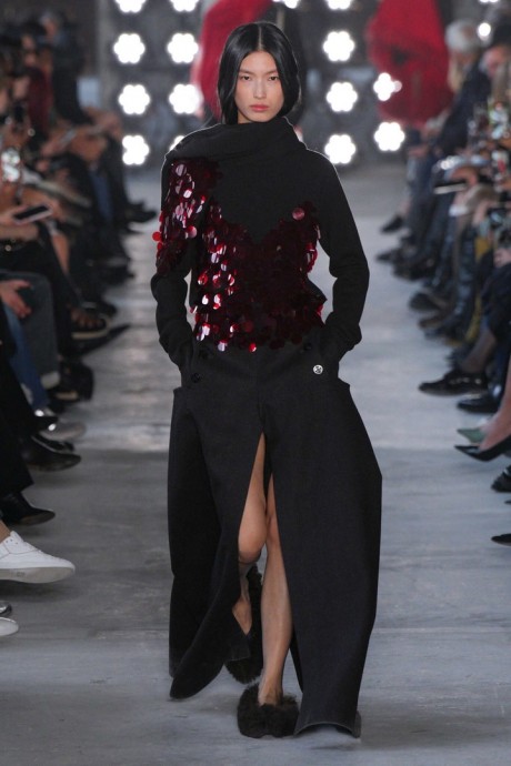 Sacai осень/зима 2025-2026