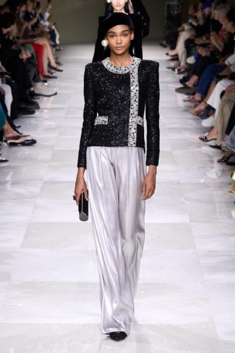 Высокая мода Giorgio Armani Privé Fall-Winter 2024/25 Высокая мода Giorgio Armani Privé Fall-Winter 2024/25