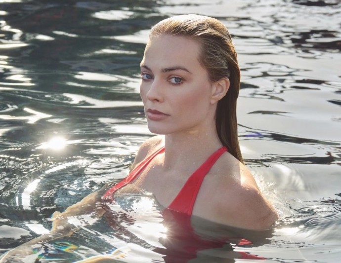 Марго Робби (Margot Robbie) в фотосессии для рекламной кампании Chanel No.5 (2024) Марго Робби (Margot Robbie) в фотосессии для рекламной кампании Chanel No.5 (2024)