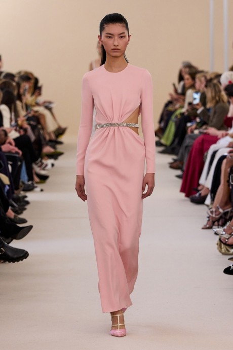Высокая мода Giambattista Valli Fall-Winter 2024/25 RTW Collection Высокая мода Giambattista Valli Fall-Winter 2024/25 RTW Collection