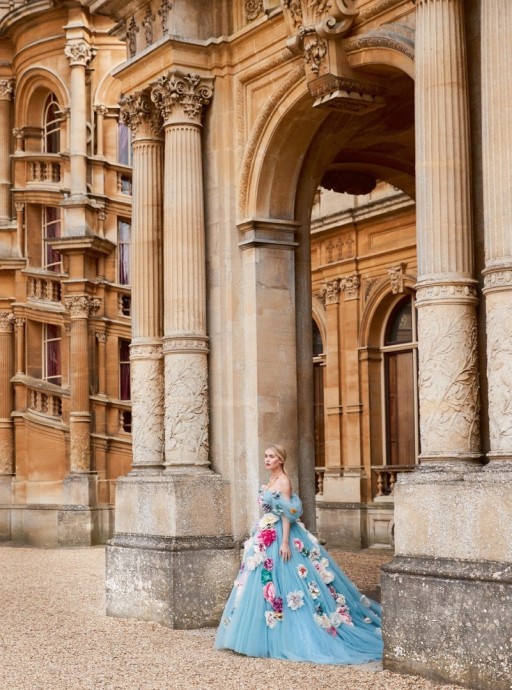 Племянница принцeссы Дианы, Китти Спенсер появилась на страницах издания Town & Country UK