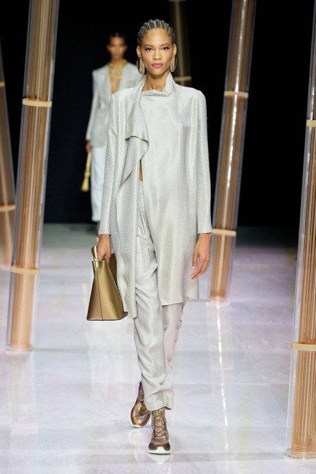 Коллекция Giorgio Armani Ready-To-Wear Весна-Лето 2023