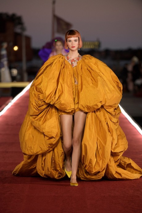 Коллекция Dolce & Gabbana Couture Осень-Зима 2021/2022 Коллекция Dolce & Gabbana Couture Осень-Зима 2021/2022