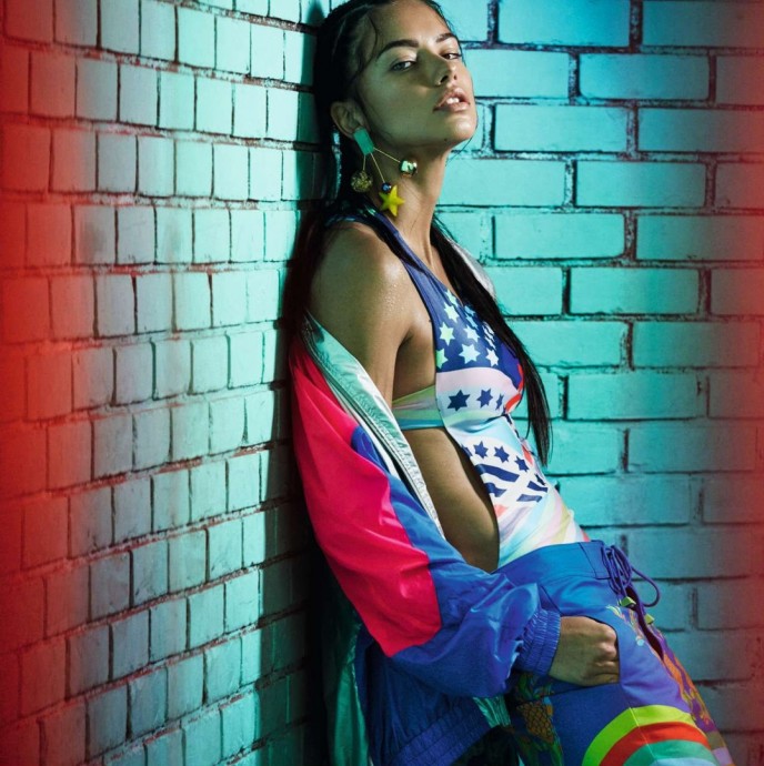 Адриана Лима (Adriana Lima) в фотосессии для журнала Vogue Brazil