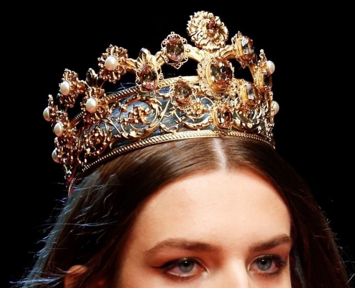 Головные уборы Dolce & Gabbana как произведение искусства Головные уборы Dolce & Gabbana как произведение искусства