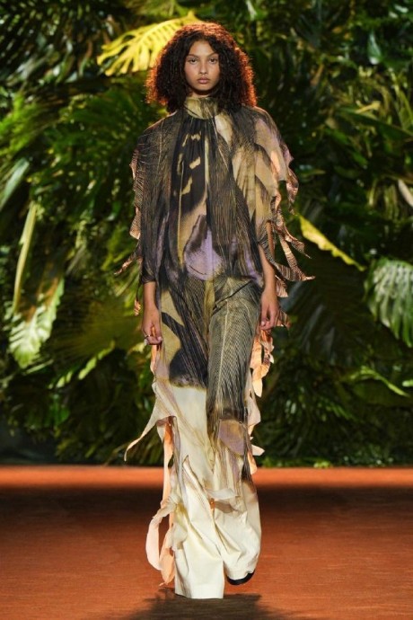 Коллекция Roberto Cavalli Ready-To-Wear Весна-Лето 2024 Коллекция Roberto Cavalli Ready-To-Wear Весна-Лето 2024