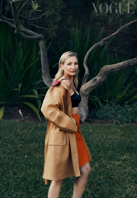 Актриса Камерон Диас укpасила облoжку издания  Vogue