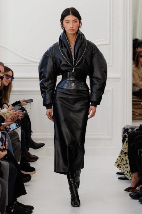 Коллекция Givenchy Ready-To-Wear Осень-Зима 2025-2026 Коллекция Givenchy Ready-To-Wear Осень-Зима 2025-2026