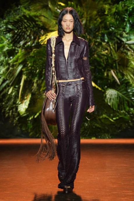 Коллекция Roberto Cavalli Ready-To-Wear Весна-Лето 2024 Коллекция Roberto Cavalli Ready-To-Wear Весна-Лето 2024