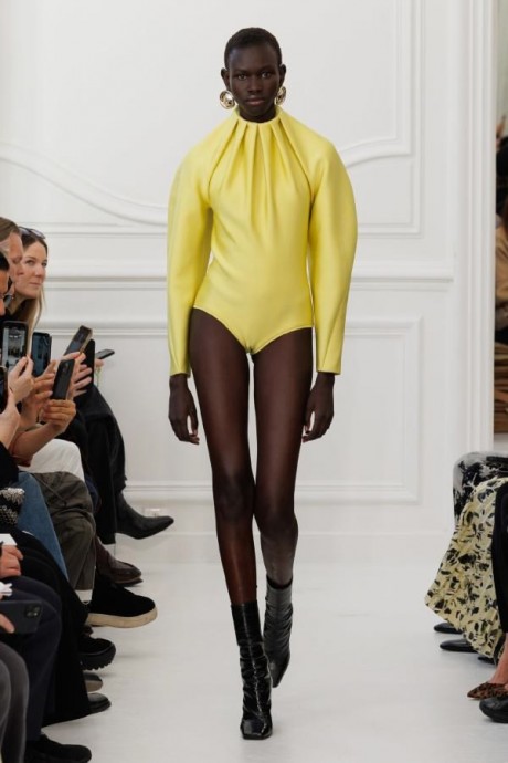 Коллекция Givenchy Ready-To-Wear Осень-Зима 2025-2026 Коллекция Givenchy Ready-To-Wear Осень-Зима 2025-2026