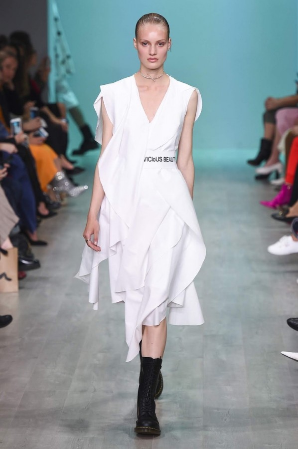 Akira resort 2018. Akira resort 2018.
