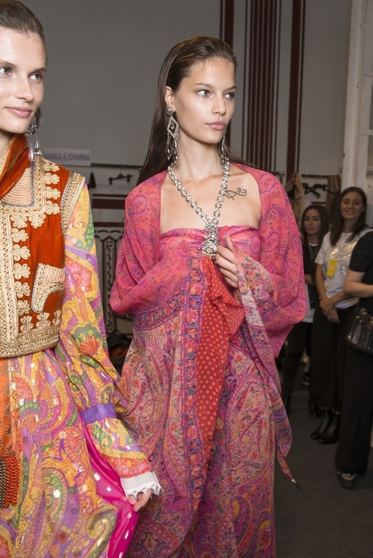 Etro Spring-Summer 2018 Backstage | Fashion 2018 Etro Spring-Summer 2018 Backstage | Fashion 2018