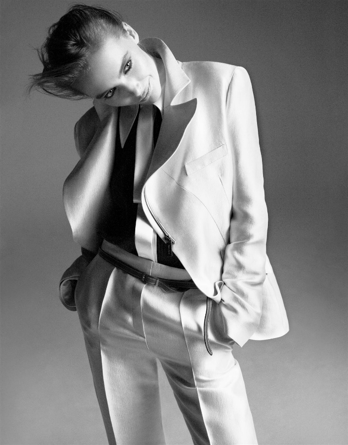 Snejana Onopka by Inez van Lamsweerde and Vinoodh Matadin Snejana Onopka by Inez van Lamsweerde and Vinoodh Matadin