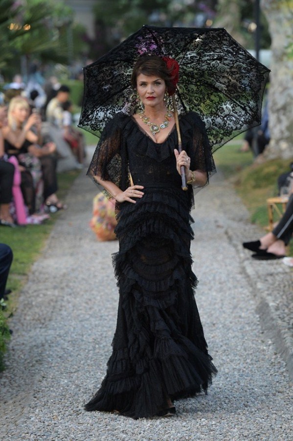 Показ Dolce&Gabbana Alta Moda на озере Комо