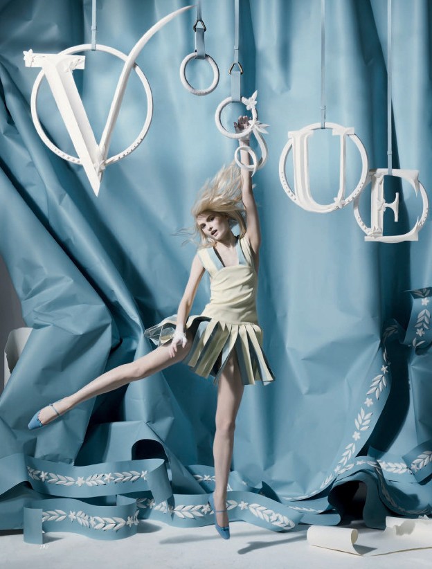 Lara Mullen by Tim Gutt Lara Mullen by Tim Gutt