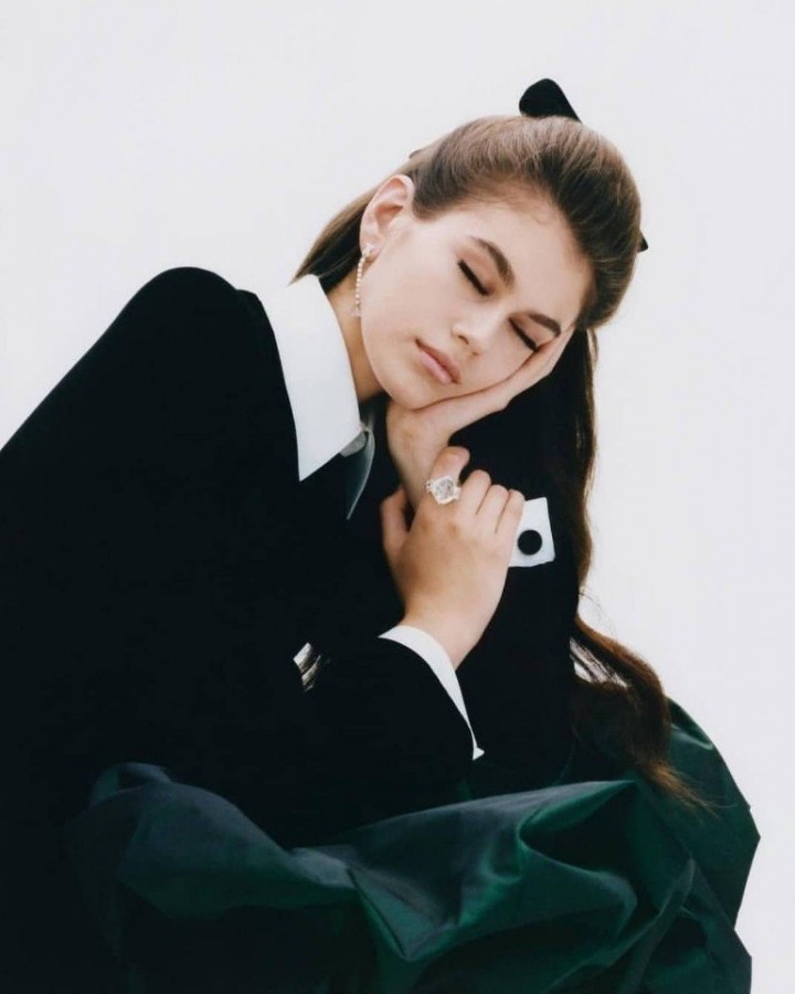 Кайя Гербер и Ирина Шейк для CR Fashion Book⠀ Кайя Гербер и Ирина Шейк для CR Fashion Book⠀