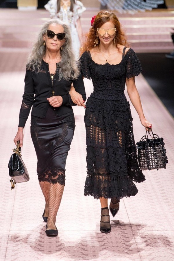 Показ от Dolce & Gabbana Показ от Dolce & Gabbana