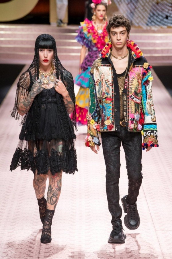 Показ от Dolce & Gabbana Показ от Dolce & Gabbana