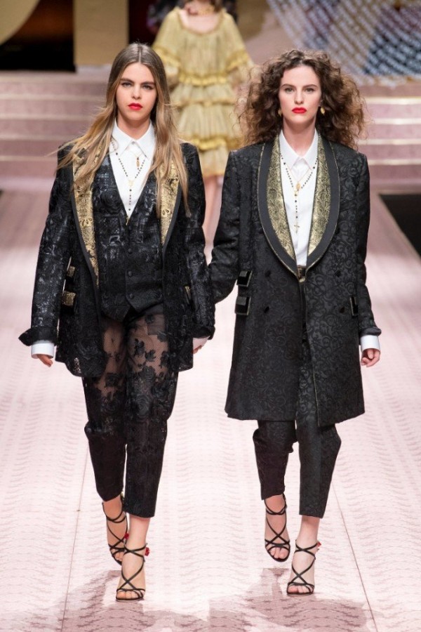 Показ от Dolce & Gabbana Показ от Dolce & Gabbana