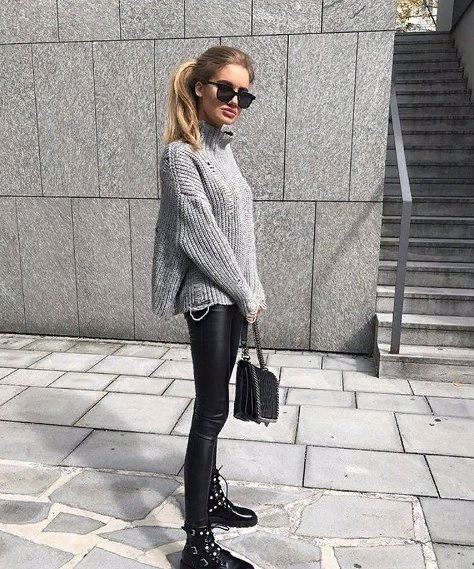 Свитер в стиле Oversize Свитер в стиле Oversize