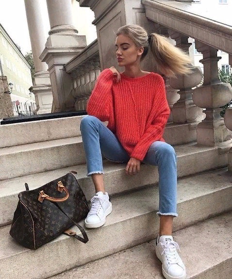 Свитер в стиле Oversize Свитер в стиле Oversize