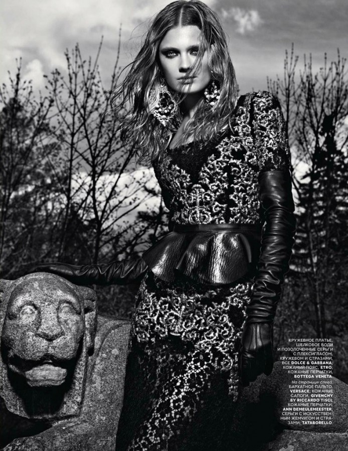 Constance Jablonski for VOGUE Russia by Patrick Demarchelier