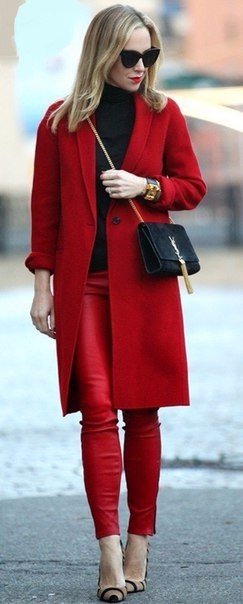 Красные пальто в образах