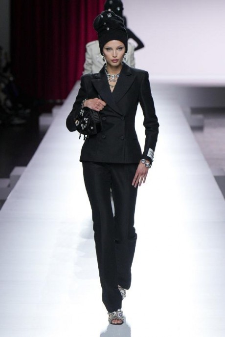 Коллекция Moschino Ready-To-Wear Весна-Лето 2024