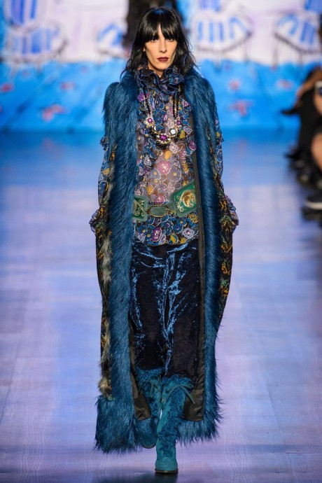 Модели коллекции Anna Sui