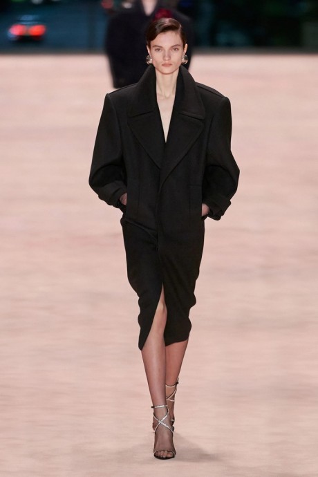 Коллекция Saint Laurent Ready-To-Wear Осень-Зима 2022/2023 Коллекция Saint Laurent Ready-To-Wear Осень-Зима 2022/2023