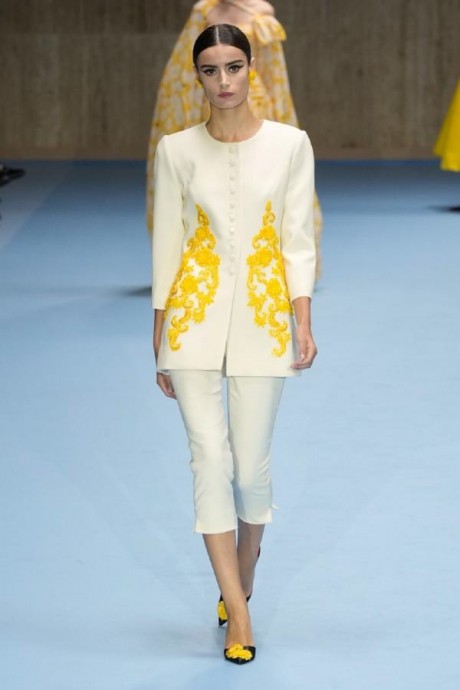 Коллекция Carolina Herrera Ready-To-Wear Весна-Лето 2025 Коллекция Carolina Herrera Ready-To-Wear Весна-Лето 2025