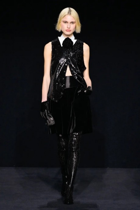 Коллекция Emporio Armani Ready-To-Wear Осень-Зима 2023 Коллекция Emporio Armani Ready-To-Wear Осень-Зима 2023