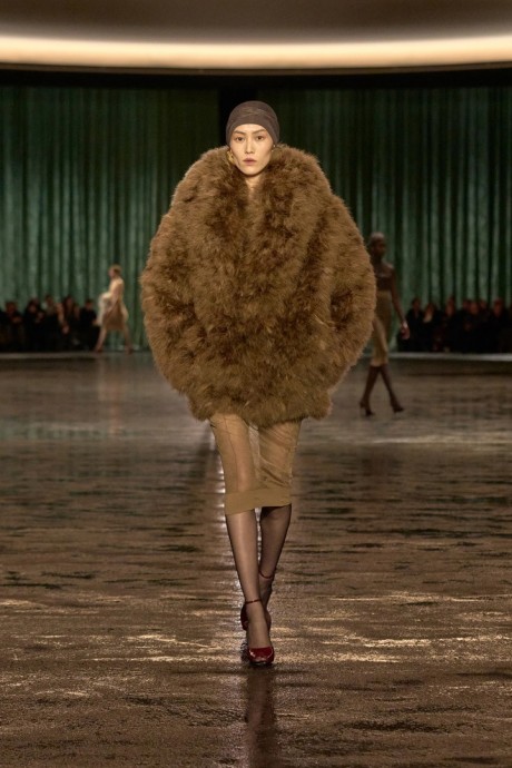 Коллекция Saint Laurent Fall 2024 Ready-to-Wear