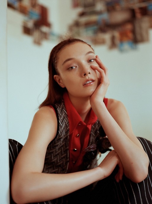Yumi Lambert в фотосессии для Harper’s Bazaar Ukraine