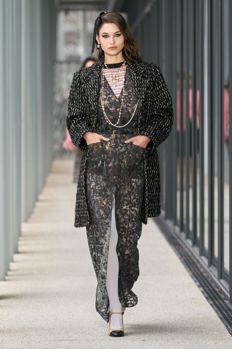 Коллекция Chanel Pre-Fall Осень-Зима 2022/2023