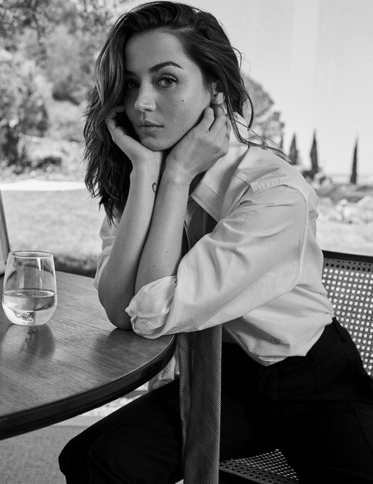 Ана де Армас (Ana de Armas) в фотосессии для журнала Madame Figaro (2022)