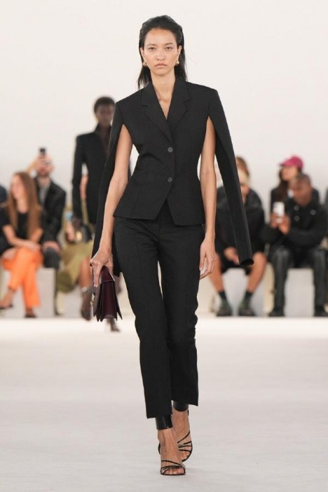 Коллекция Ferragamo Ready-To-Wear Весна-Лето 2024