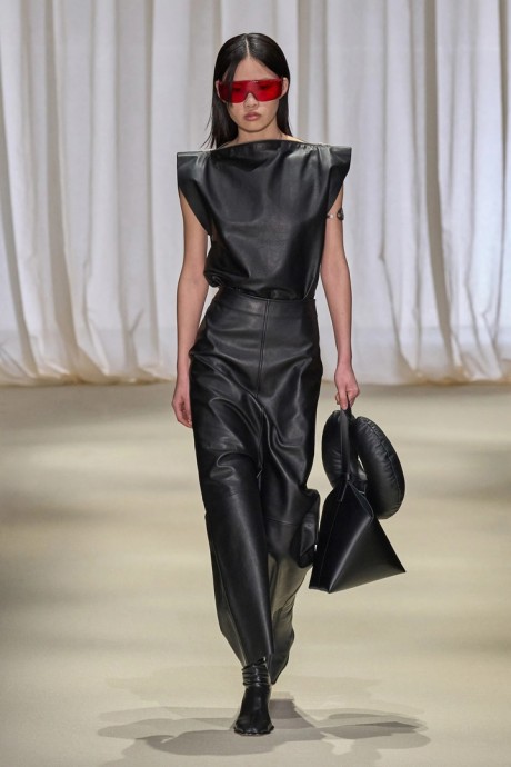 Обзор коллекции MM6 Maison Margiela Fall 2024 Ready-to-Wear Обзор коллекции MM6 Maison Margiela Fall 2024 Ready-to-Wear