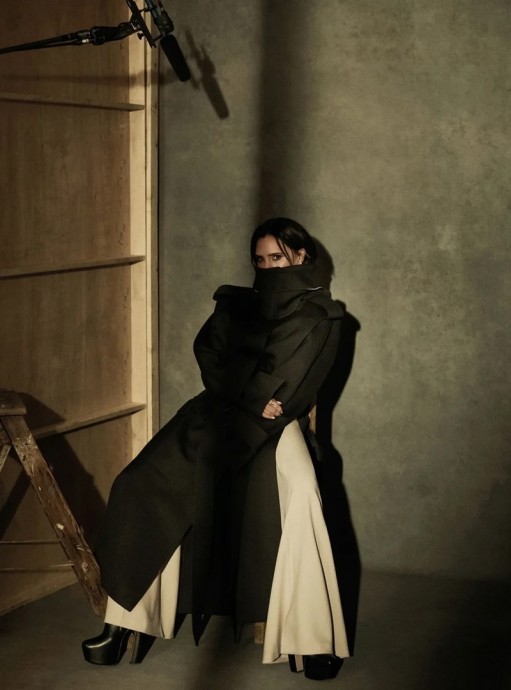 Виктория Бекхэм (Victoria Beckham) в фотосессии для журнала Harper’s Bazaar UK (2025) Виктория Бекхэм (Victoria Beckham) в фотосессии для журнала Harper’s Bazaar UK (2025)