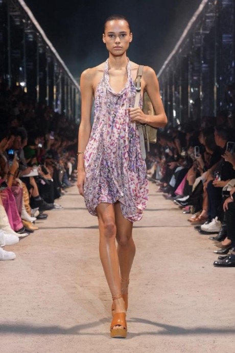 Коллекция Isabel Marant Ready-To-Wear Весна-Лето 2024 Коллекция Isabel Marant Ready-To-Wear Весна-Лето 2024