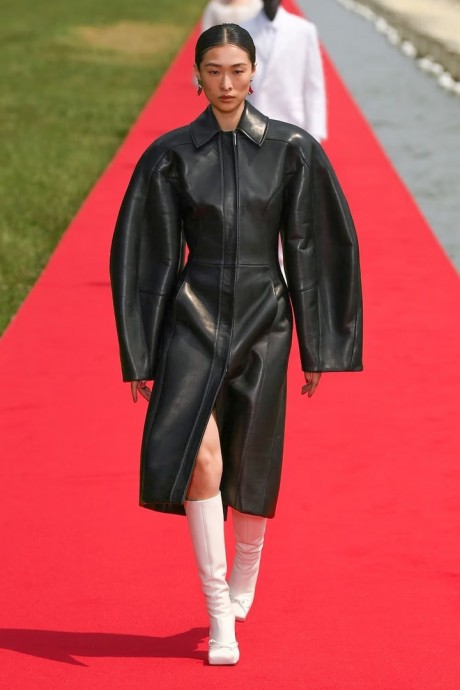 Коллекция Jacquemus Ready-To-Wear Осень-Зима 2023-2024 Коллекция Jacquemus Ready-To-Wear Осень-Зима 2023-2024