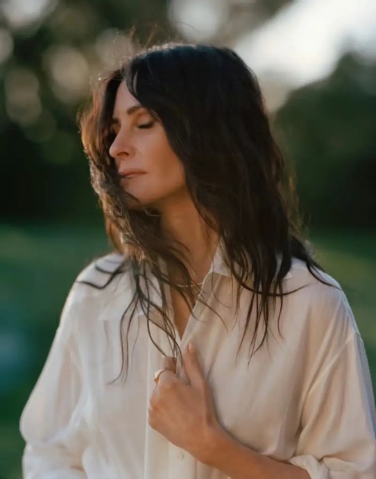 Кортни Кокс (Courteney Cox) в фотосессии для журнала How To Spend It (2023) Кортни Кокс (Courteney Cox) в фотосессии для журнала How To Spend It (2023)